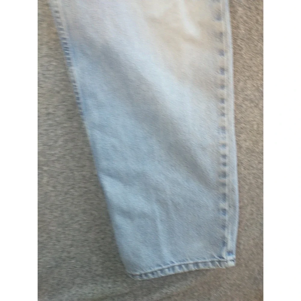 Levis 550 Relaxed Fit Tapered Leg Distressed Jeans Light Wash Mens 34x31 Vintage